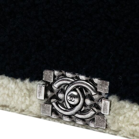 Chanel Old Medium Bicolor Shearling Boy Flap - Picture 6 of 7